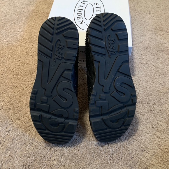 EUC ASH SPARKLE STUDDED SNEAKER SIZE 40 BLACK - Picture 5 of 5